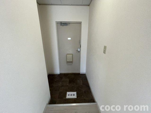 ドエル川村の玄関