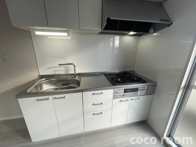 ドエル川村のキッチン