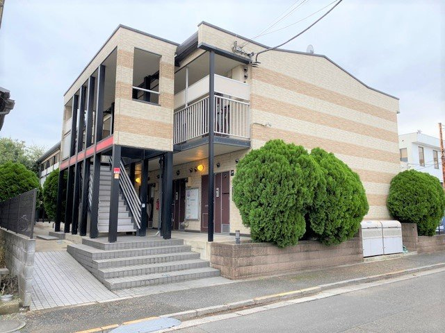 レオパレスディアコート　六木の外観