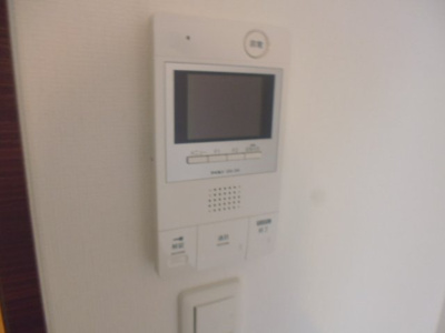 【セキュリティ】 | フォレスト東高円寺 | モニター付きインターホン完備。