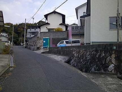 安芸郡府中町宮の町４丁目の前面道路含む現地写真