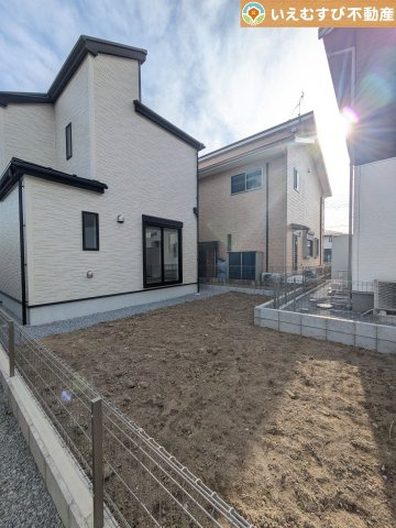 GRAFARE　羽生市中岩瀬の庭|ガーデニングが楽しめそう
季節の草花で彩りを！ガーデニングで緑あふれる景色を作るのも楽しみ♪