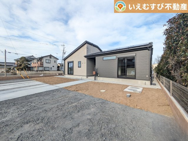 GRAFARE　羽生市加羽ケ崎の庭|元気なお子様のお外遊びも、自宅のお庭なら安心♪
外遊びはもちろん、ガーデニングや家庭菜園で緑の潤い溢れる暮らしを満喫！