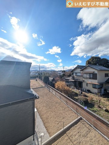 GRAFARE　深谷市針ヶ谷の展望|高い建物が無く開放感のある展望
バルコニーからの展望も開けていて閑静な住宅地が望めます。日当りも良いですね♪