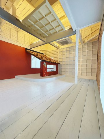 里塚1条3丁目戸建の洋室|２階１８帖洋室（北東側から撮影）。天井が高く吹き抜けており、開放的な空間が広がります。
※CG加工により家具等を消しております。