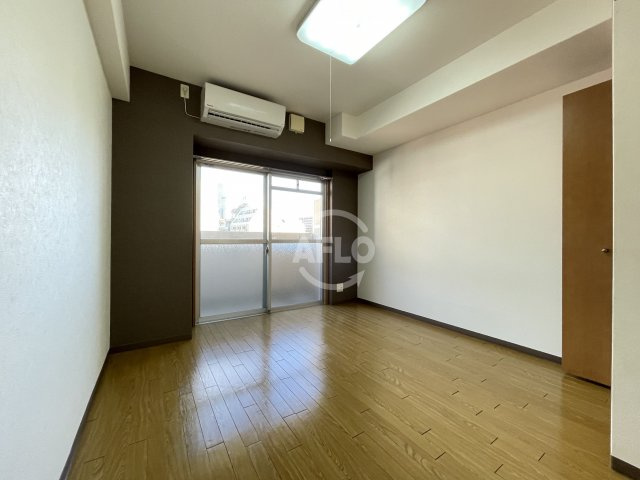 レインボーコート立売堀の居間・リビング|レインボーコート立売堀　洋室