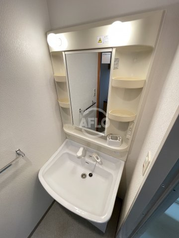 レインボーコート立売堀の独立洗面台|レインボーコート立売堀　独立洗面台