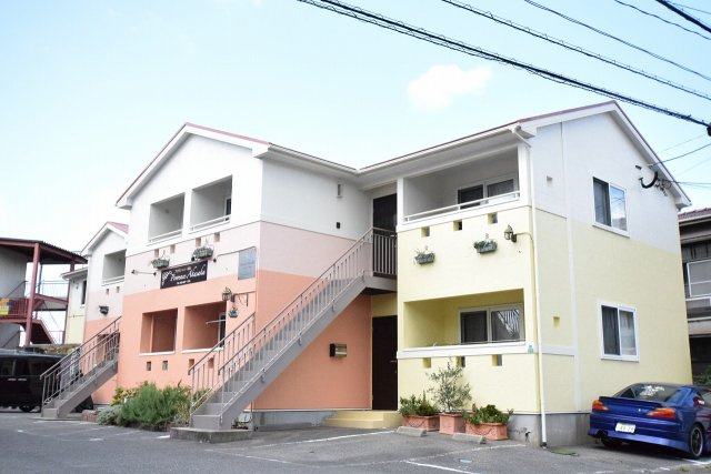 プロバンス赤坂の外観