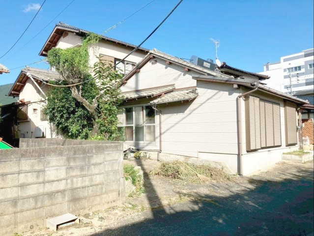 糟屋郡須恵町大字新原　土地の外観|糟屋郡須恵町大字新原の古家付き土地！解体更地渡しです！