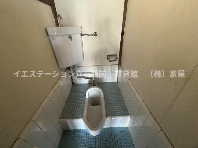 菅谷倉庫のトイレ