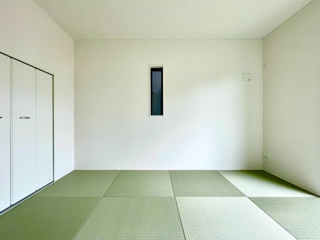 (同仕様写真)畳の上でゆっくりとくつろげる和室です