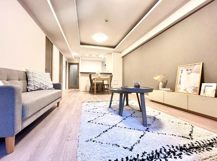 コスモ芦屋川シーサイドテラスのエントランス|エントランス床に御影石を採用