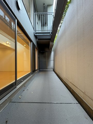 【バルコニー】 | フレンシア外苑西