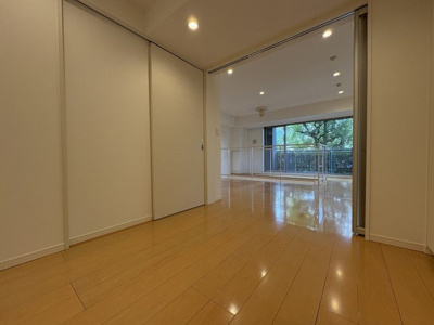 【洋室】 | フレンシア外苑西