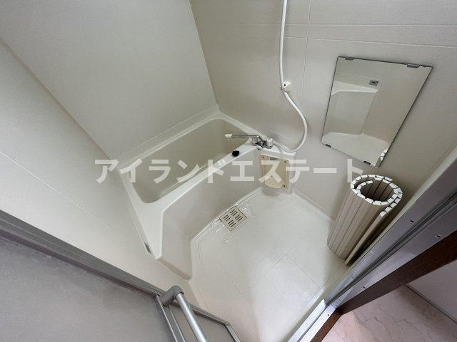 ファーストヒルズ　独立洗面台　角部屋　２面採光の浴室