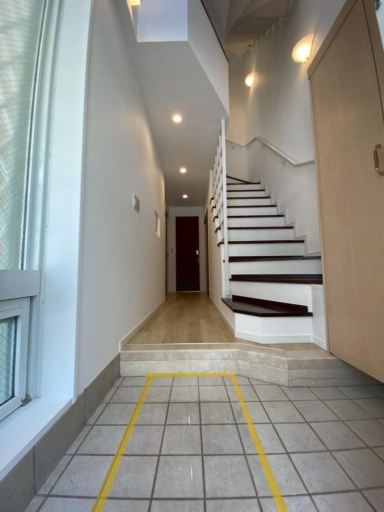 西東京市ひばりが丘４丁目の中古マンションの玄関