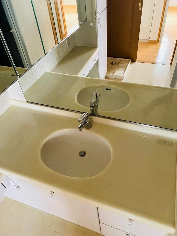 プラハ横浜センター南ステーションアリーナの洗面所|脱衣スペースもあります