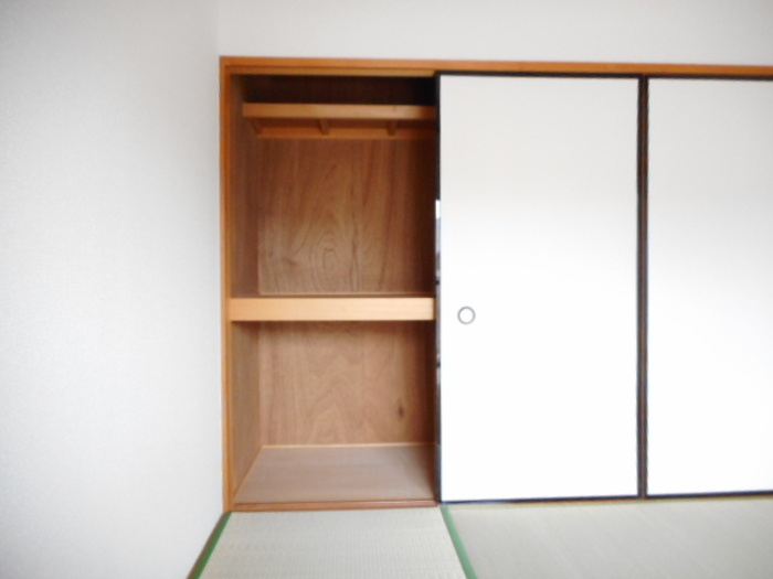 フロントアイランドハイツの収納|他部屋参考写真