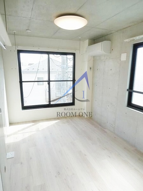 CASA SPROUTの居間・リビング|洋室のお部屋です。