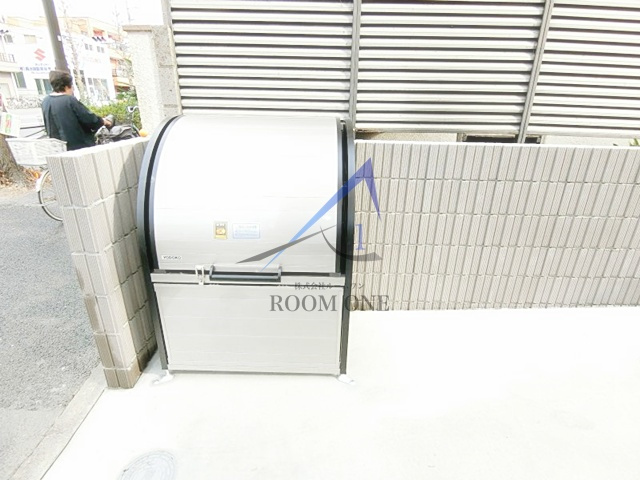 リブリ・エイト