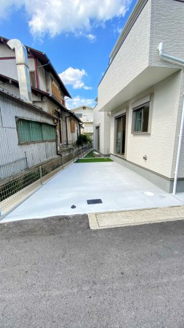 松ケ丘4丁目の駐車場