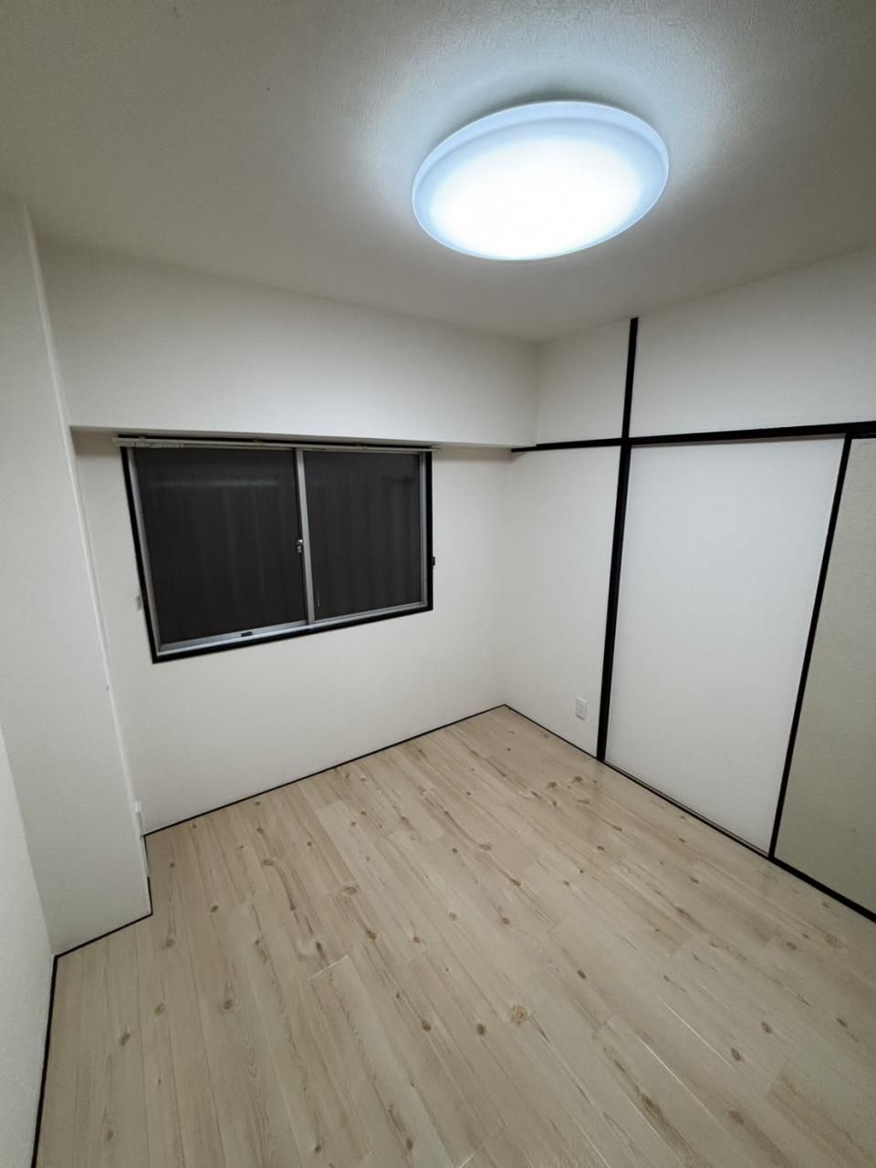 小金井市本町４丁目の中古マンションの洋室