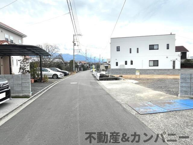 東温市横河原の売地の前面道路含む現地写真|前面道路含む現地写真です