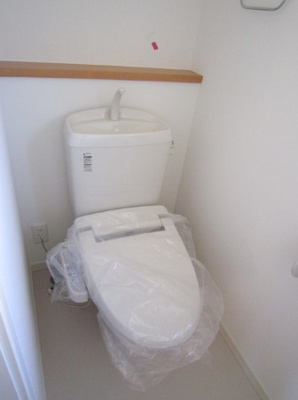 【トイレ】 | ルナソーレ Ⅱ | 温水洗浄便座。