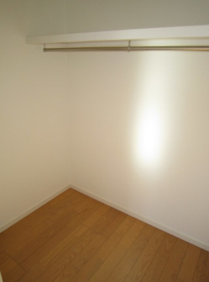 【収納】 | ルナソーレ Ⅱ | クローゼット完備。