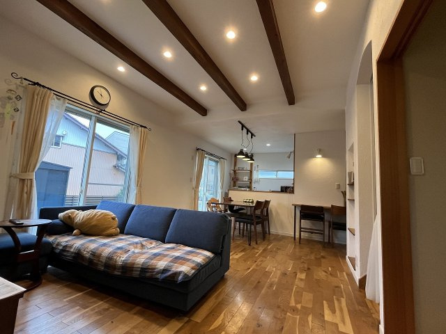 中古住宅　岩田西1丁目の居間・リビング