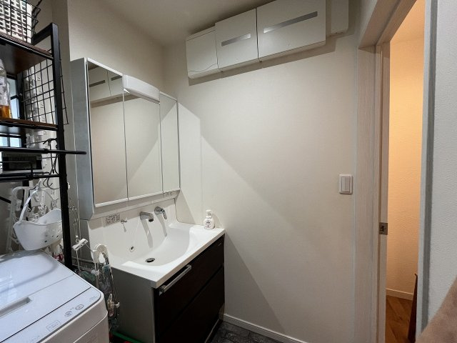 中古住宅　岩田西1丁目の洗面所