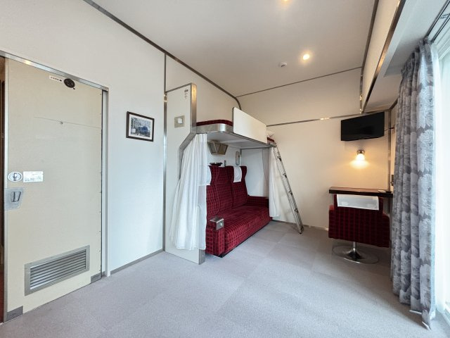 ｅｋｉｓｍ　さいたま新都心の居間・リビング