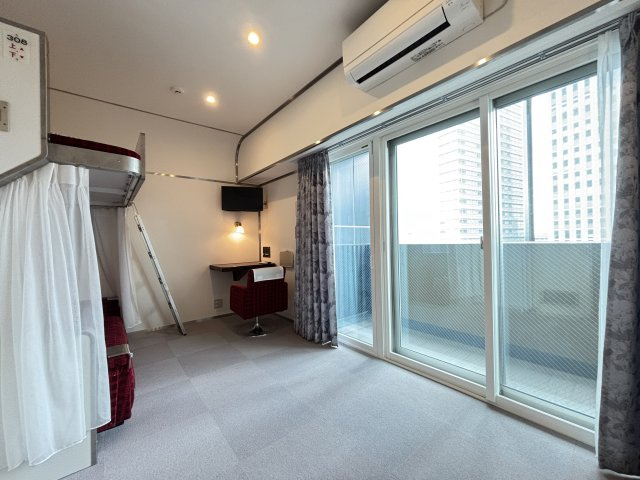 ｅｋｉｓｍ　さいたま新都心の居間・リビング