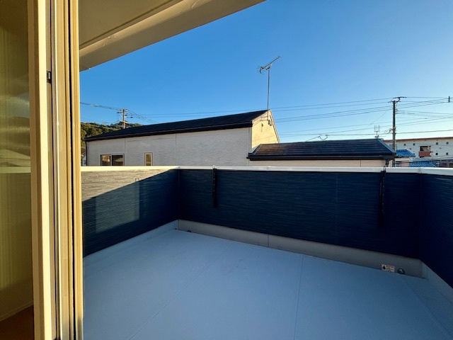 久留米市御井町第15号地のバルコニー|広いバルコニーはもう一部屋得した気分ですね♪