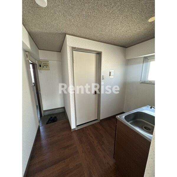 ハイツリトル松下の洗面所