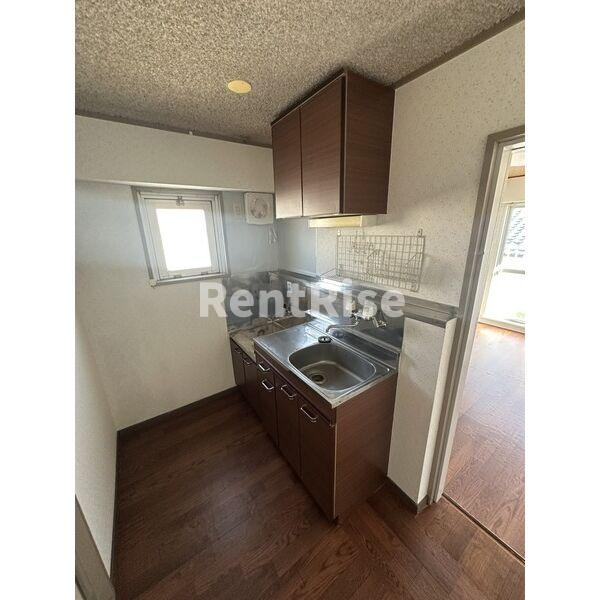 ハイツリトル松下の居間・リビング