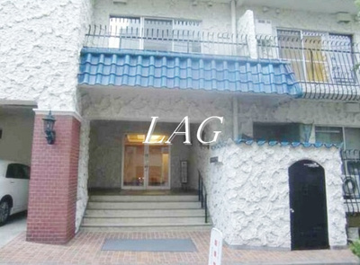 【エントランス】 | 秀和松涛レジデンス | エントランスです。