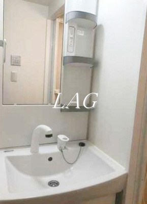 【洗面所】 | 秀和松涛レジデンス | 独立洗面台です。