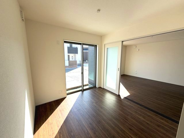 第3富士見町時沢　新築戸建　10号棟の洋室|1階洋室です