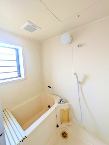 レ・ジュメルⅡの浴室