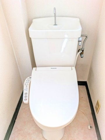 レ・ジュメルⅡのトイレ