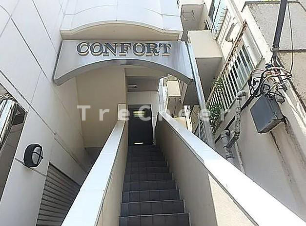 コンフォート東十条のエントランス