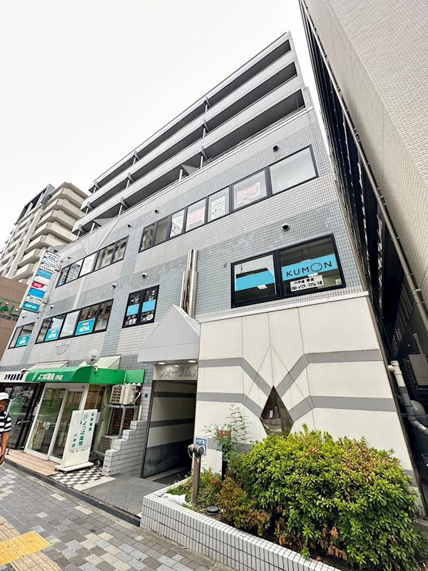 フォーラム六甲の外観