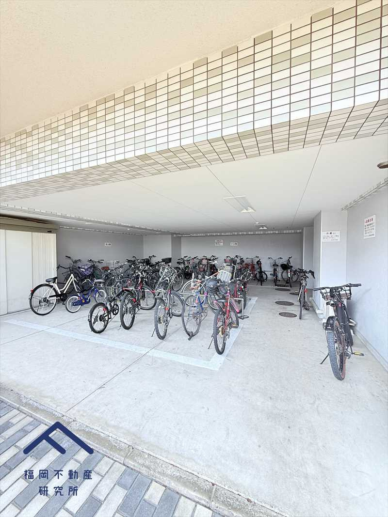 ライオンズマンション博多南第3の駐車場