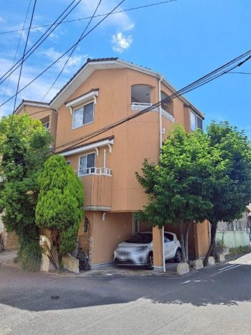 菊水通4丁目　中古一戸建ての外観|新しい生活にいかがでしょうか？外観はお住まいの顔になります。こだわりたいポイントですね。外壁塗装や屋根塗装のご相談も承っております。
■現地内覧・資金計画相談・住宅ローン相談もお問合せ受付中■