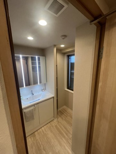 【独立洗面台】グーディッシュ谷塚 