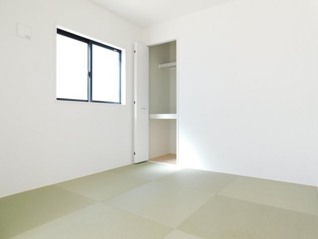 海部郡大治町大字八ツ屋字裏畑の新築一戸建の和室|◇和室◇　　明るい洋風和室４．５帖　お子様の遊び場やお昼寝スペースとしても利用できます♪