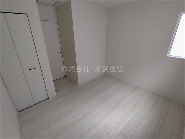 【子供部屋】 | 東松山市石橋　23　2期　全4棟　2号棟 | 洋室5.75帖、子供部屋としても使い勝手の良いお部屋です