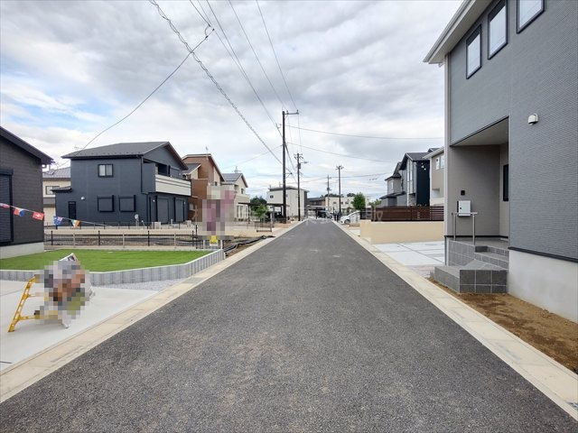 【前面道路含む現地写真】の画像