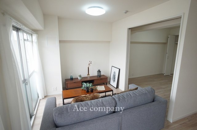 【居間・リビング】の画像